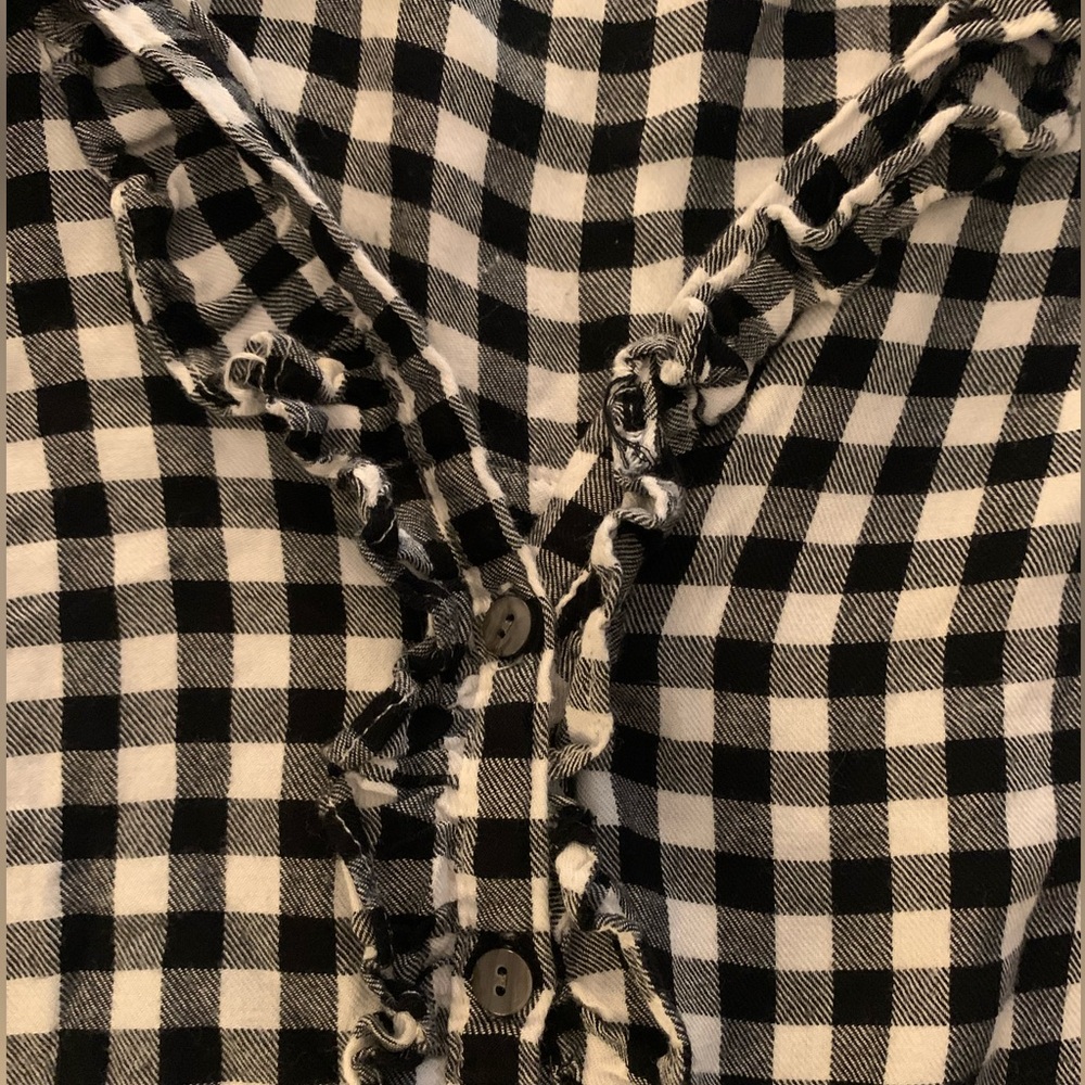 MAISON JULES Women’s Black and White Plaid 100% rayon button top ruffle small